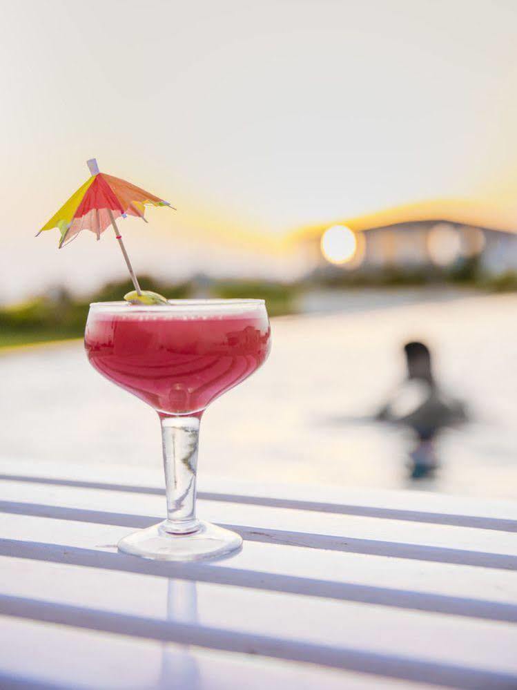 セレナ ビーチ リゾート Māndvi エクステリア 写真